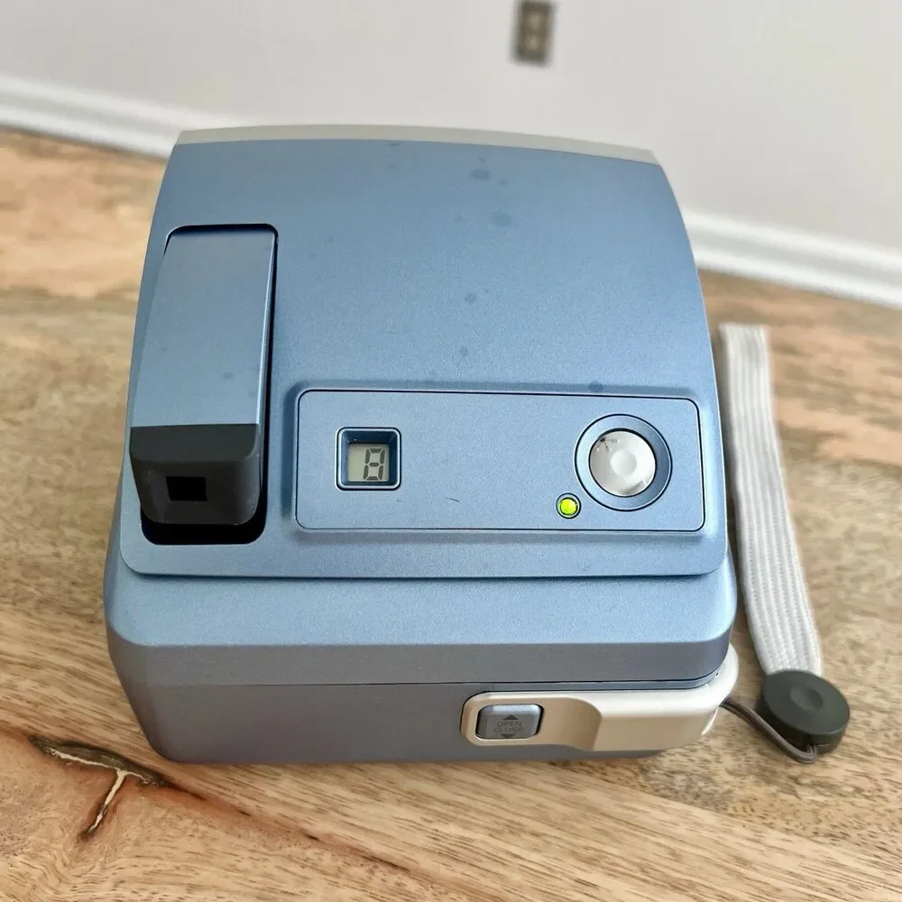Polaroid One600 Folding Instant Camera Blue For Parts Or Repair